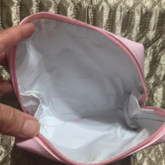 Tori Burch Large Zip around Wallet - Picture 7 of 7